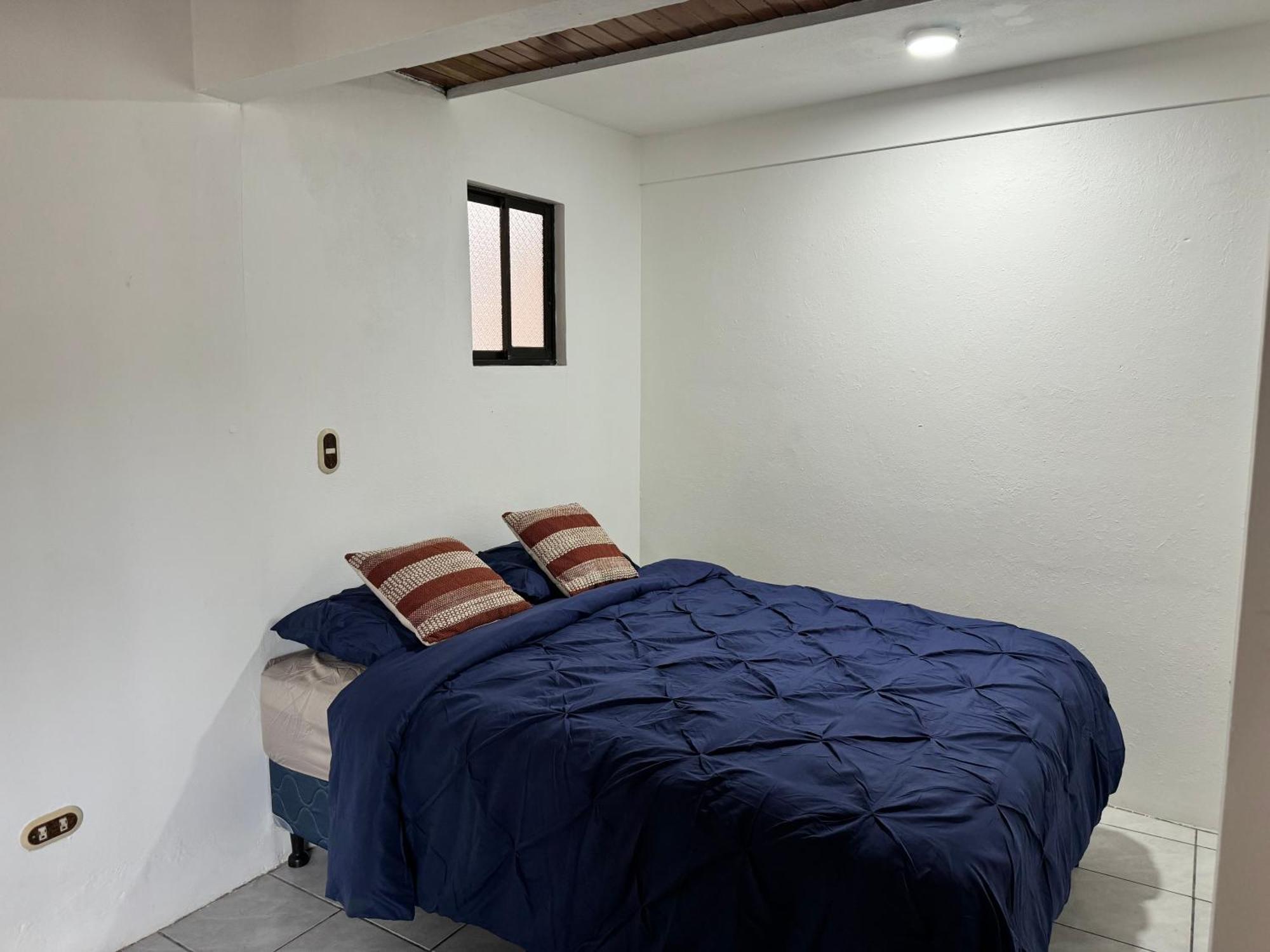 Charming House 5 Min Airport With Ac
