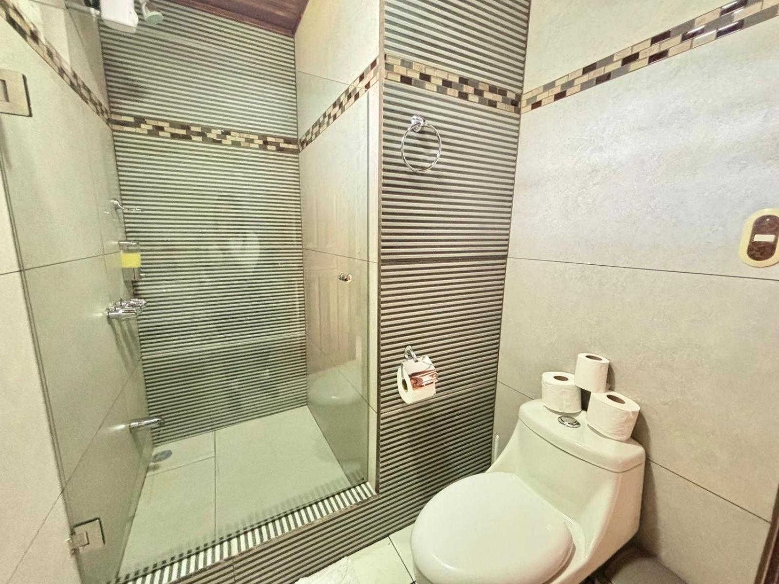 Charming House 5 Min Airport With Ac *
